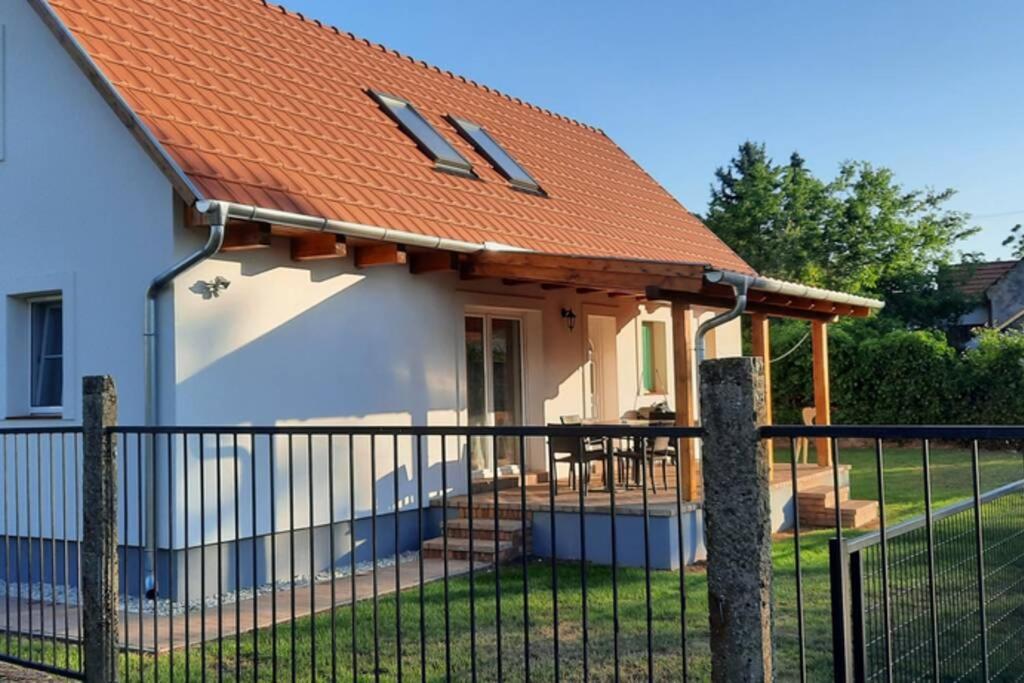 Andrea Nyaralohaz Villa Kovagoors ภายนอก รูปภาพ