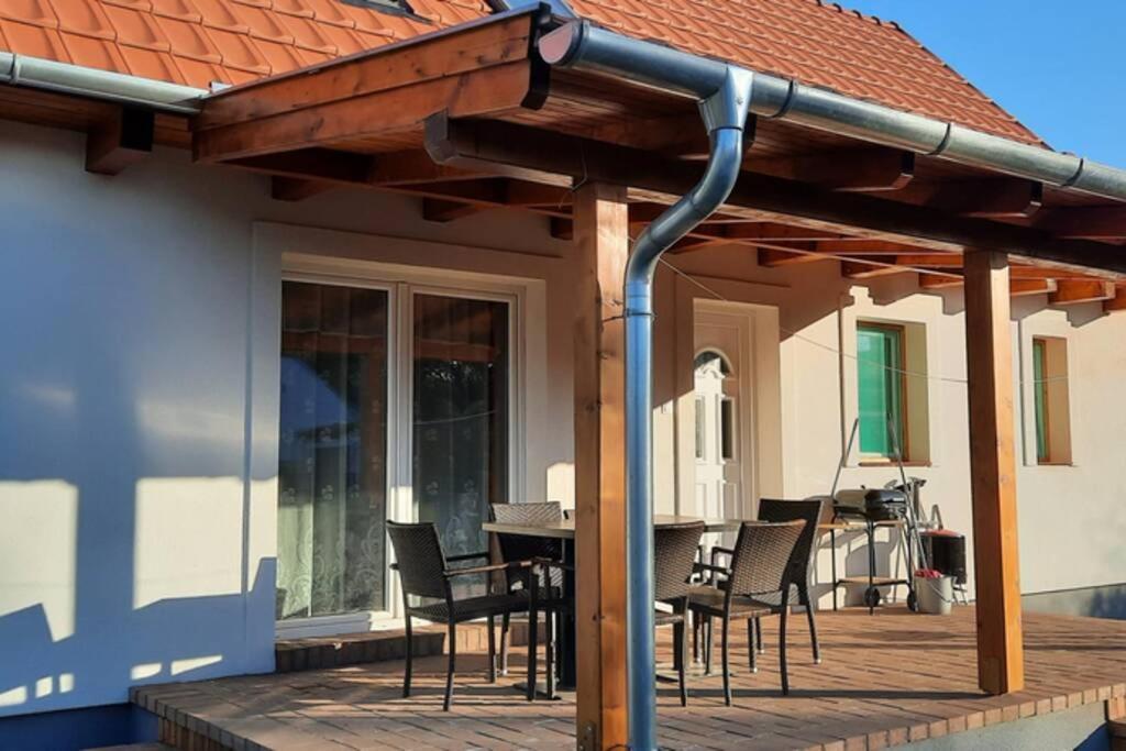 Andrea Nyaralohaz Villa Kovagoors ภายนอก รูปภาพ
